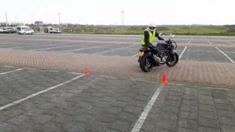 Parkeren oefenen motor